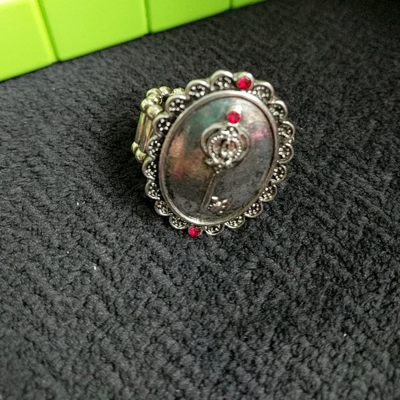Key Ring with Red Gems - Picture 2 of 2